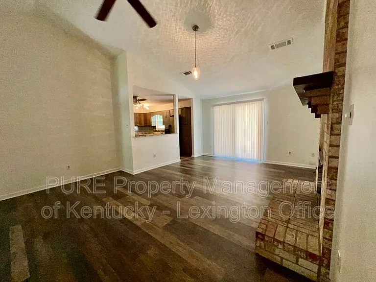 1212 Fenwick Rd — Photo 7