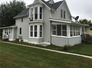 815 1st Ave, Perry, IA 50220