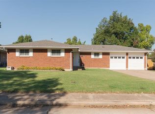 3421 Meadowbrook Dr, Midwest City, OK 73110