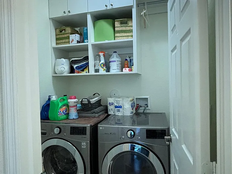 W 35th Ln — Photo 15