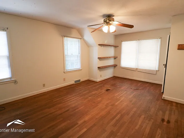 1849 Anderson Ave — Photo 25