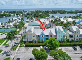 2870 Marina Cir, Pompano Beach, FL 33064