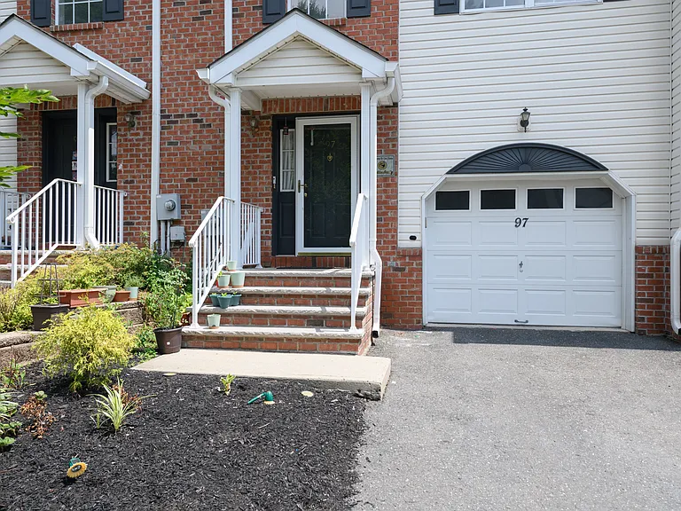 97 Heron Ct — Photo 29