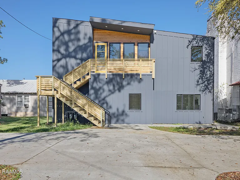 621 Stevenson St #A — Photo 2