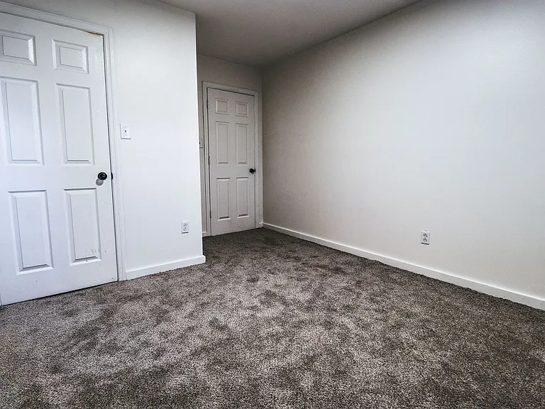 170 Westwood Dr — Photo 16