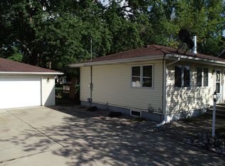 308 N 3rd St, Fisher, IL 61843