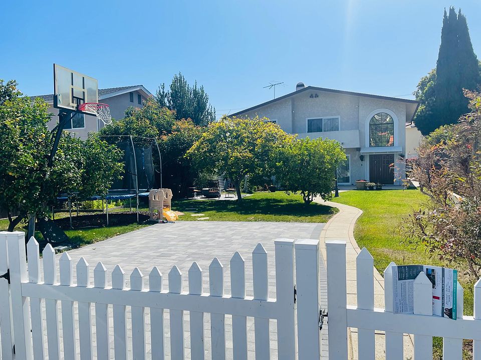 1st image of 24424 Neece Ave