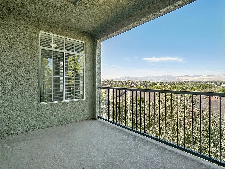 Oquirrh View Essex Balcony