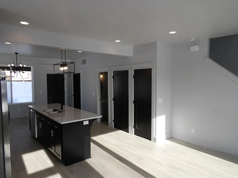 1350 Woodside Blvd #A — Photo 7