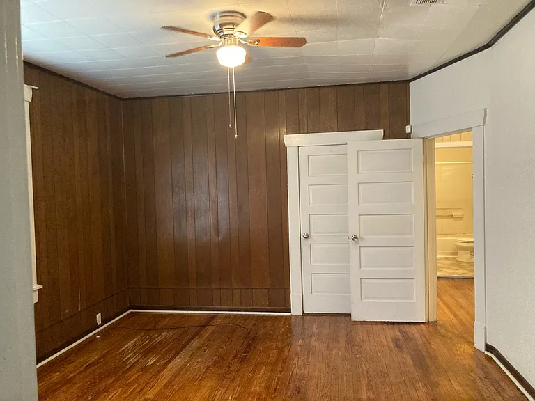 421 Rutherford St — Photo 24