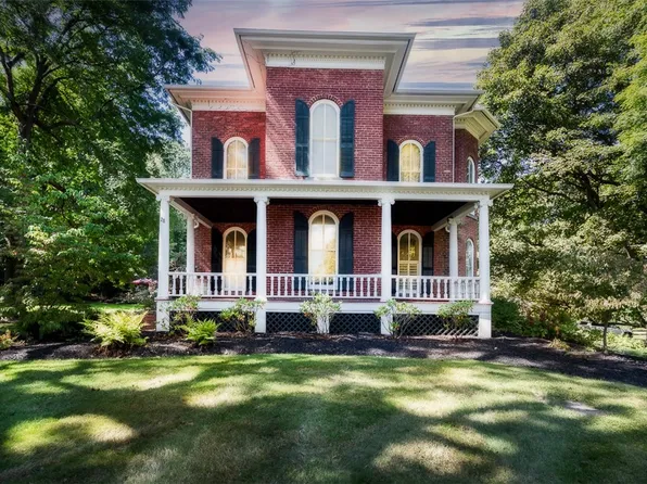 28 S Center St, Perry, NY 14530