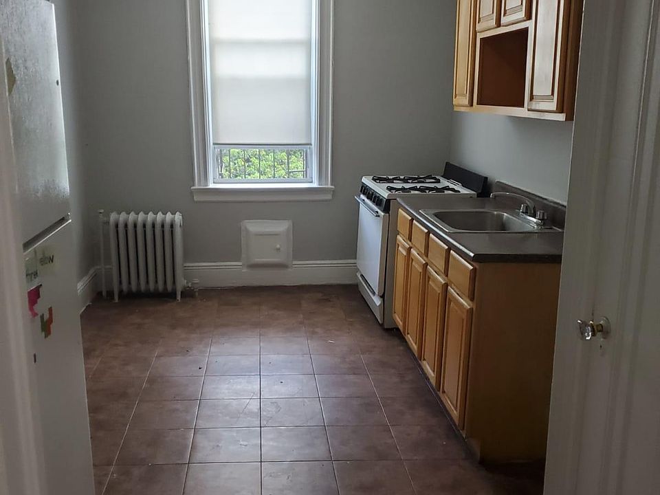 1st image of 365 12th St #Ed3ef2111