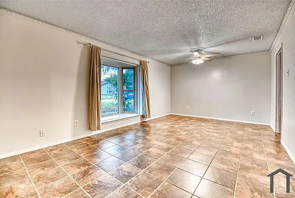 1619 Marquette Dr — Photo 11
