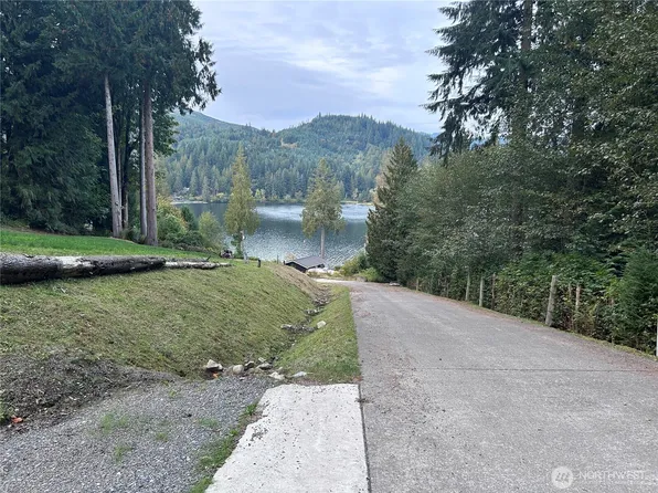 715 Samish Heights Lane, Bellingham, WA 98229