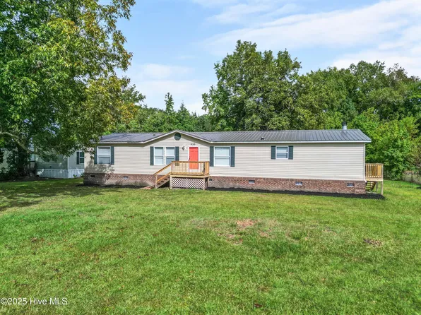836 Belgrade Swansboro Road, Stella, NC 28582