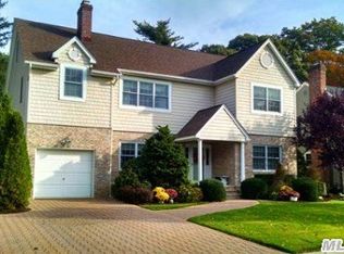 443 Coleridge Rd, Rockville Centre, NY 11570