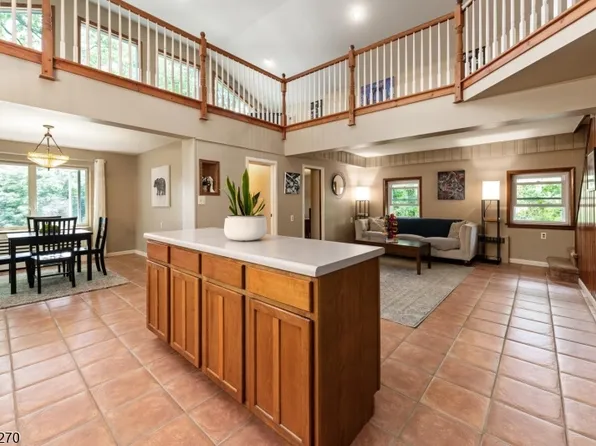106 Poplar Grove Ter, West Milford Twp., NJ 07480