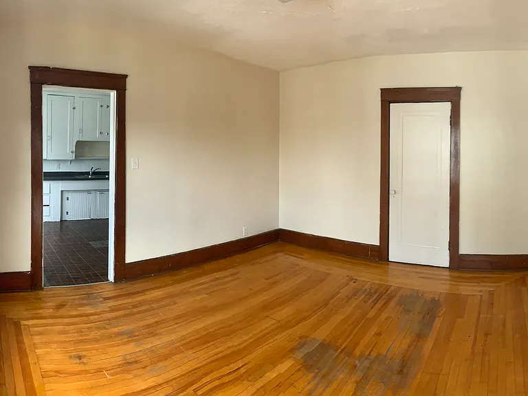 2 N Main St #3L — Photo 5