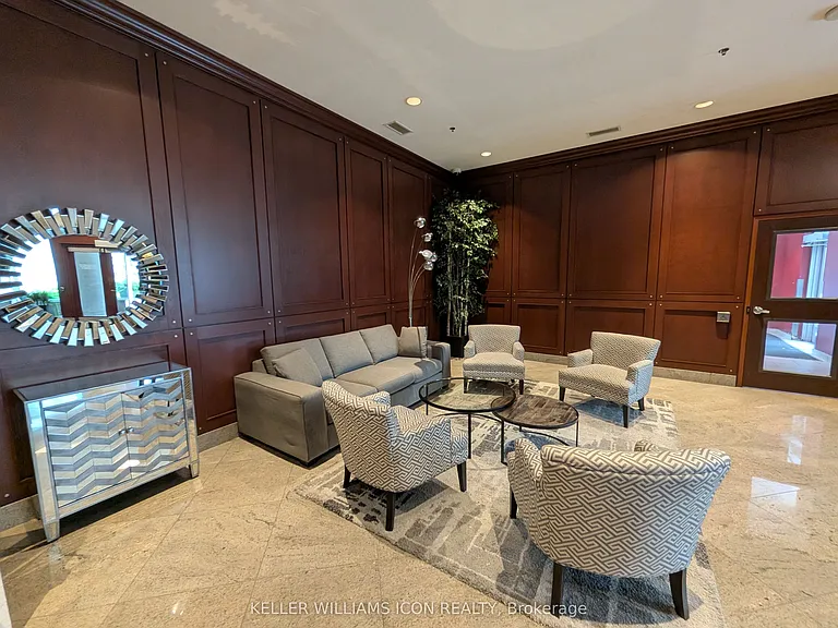 234 Rideau St #901 — Photo 4