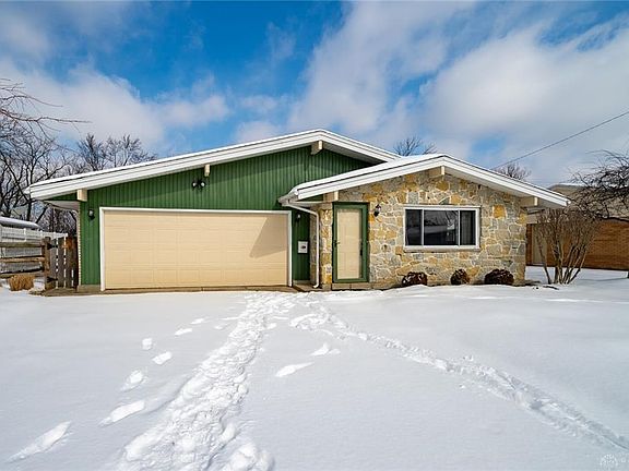2nd image of 1445 Beaver Creek Ln