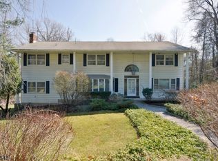 28 Shadow Rd, Upper Saddle River, NJ 07458