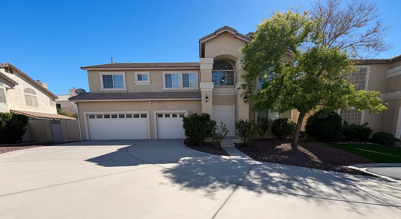 5 bed, 3543 sqft, $3,225 — Photo 1