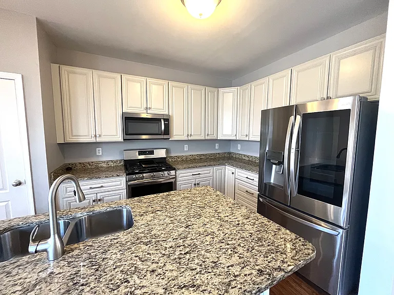 1825 N Pollock Way — Photo 5