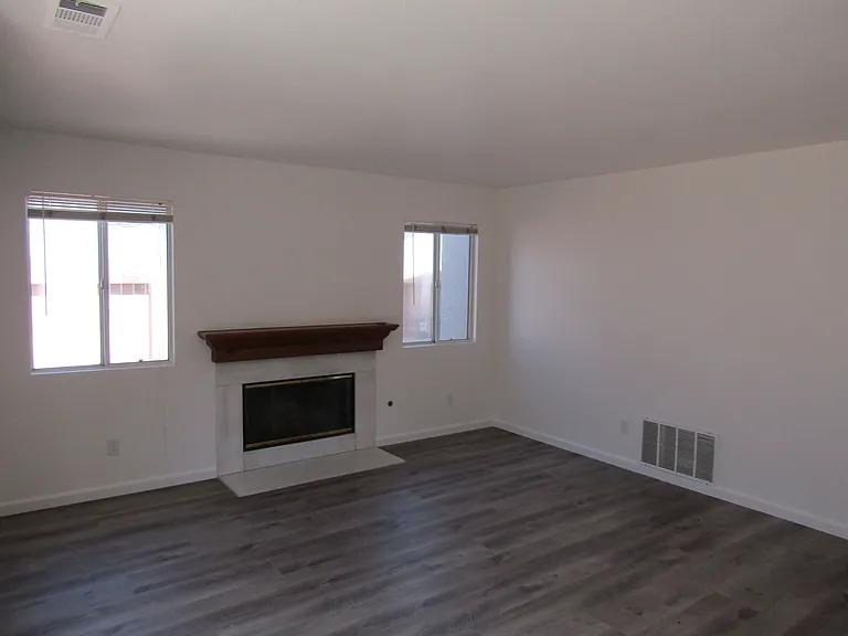 1333 Sherry Pl — Photo 7