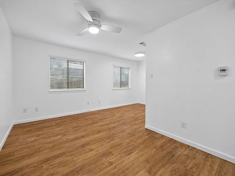 1214 Baylor St #103 — Photo 10