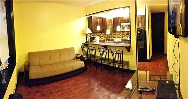 Sold by R New York | media 11