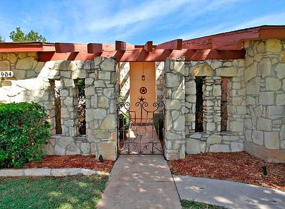 4th image of 3904 Emerald Hill Dr