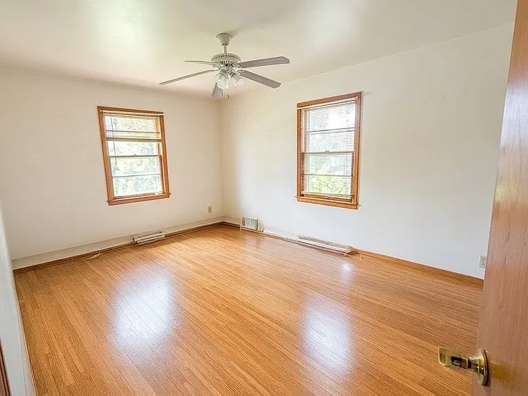 2759 S Howell Ave — Photo 6