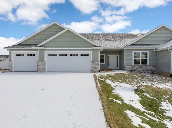 819 Tumble Grass Ct SE, Cedar Rapids, IA 52403