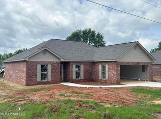 99 Caleb Cv, Carthage, MS 39051