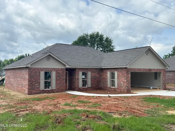 99 Caleb Cv, Carthage, MS 39051