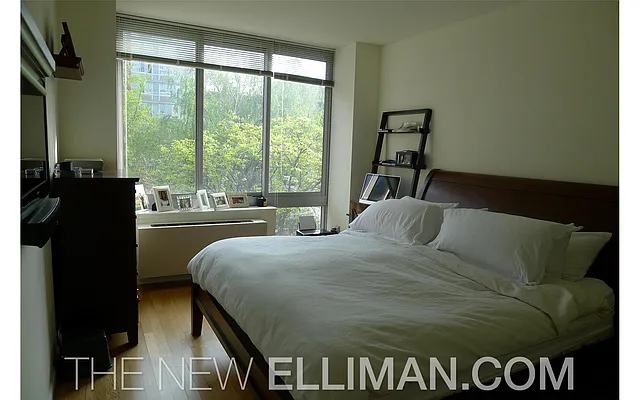 Rented by Douglas Elliman | media 16