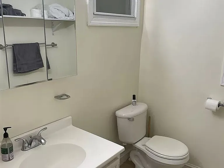115 Hampshire St #1A — Photo 24