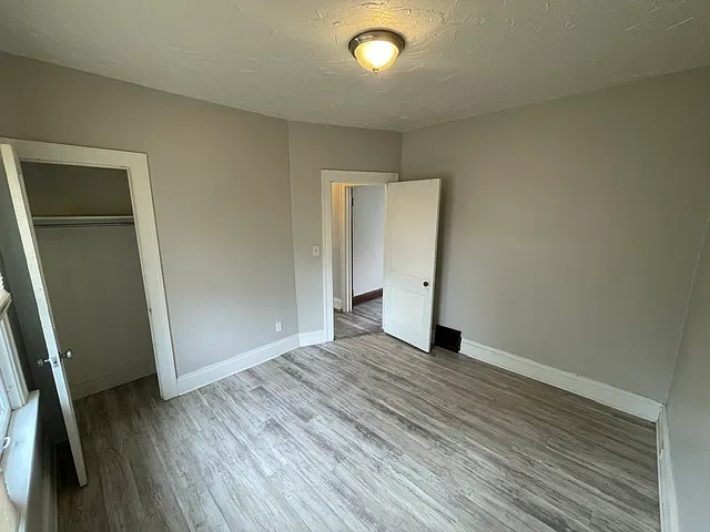 10806 Fidelity Ave #UP — Photo 17