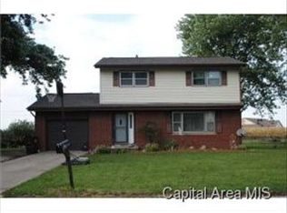 1232 Pine Ln, Auburn, IL 62615