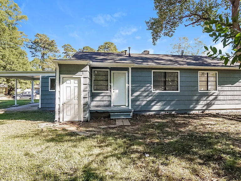 700 Robison Dr — Photo 16