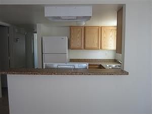 4th image of 2161 Exeter Dr APT 2