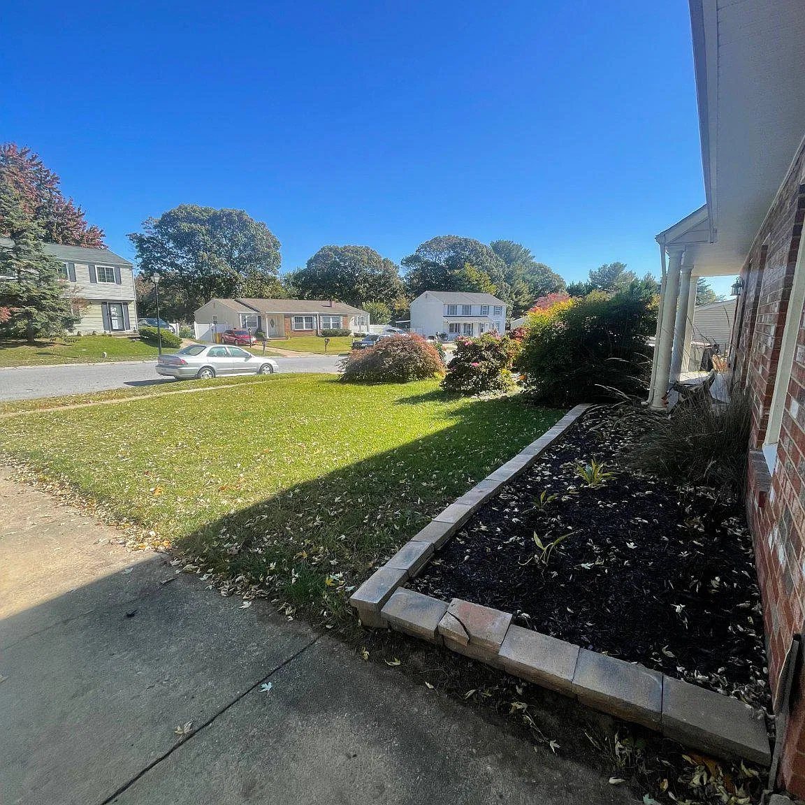3 bed, 1.5 bath, 1200 sqft, $2,575 — Photo 3