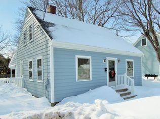 28 Winter St, Topsham, ME 04086