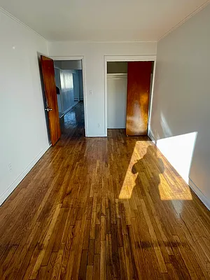 Rented by Amorelli Realty | media 8