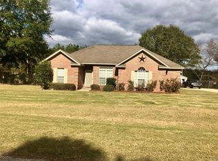 25 Woodhaven Trl, Wetumpka, AL 36093