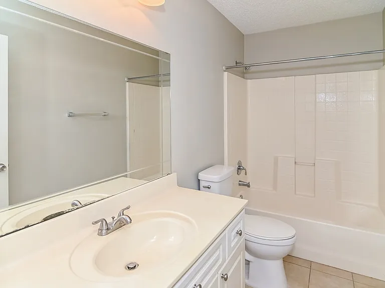 13434 Ashford Wood Ct E — Photo 15