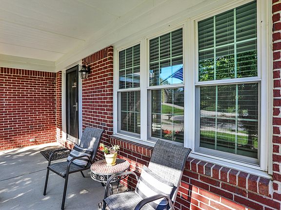 3rd image of 11788 Tylers Close