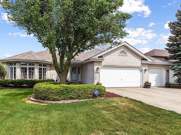 2nd image of 17029 S Pineview Dr
