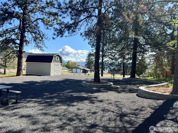 38951 Waterfall Place N, Lincoln, WA 99147