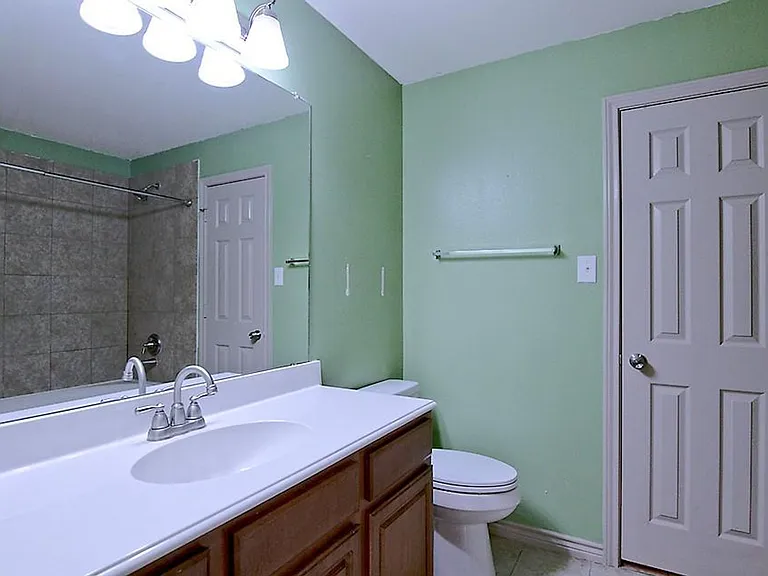 12649 Bay Ave — Photo 27